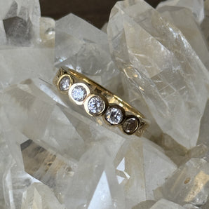 Graduated Bezel Set Ring